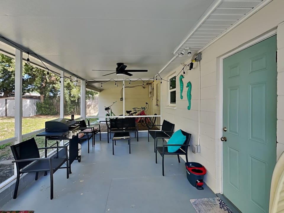Patio, Seating area