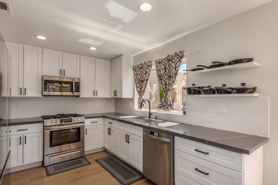 Sun City Summerlin - WHOLE HOME - 3 Bedrooms House in Summerlin