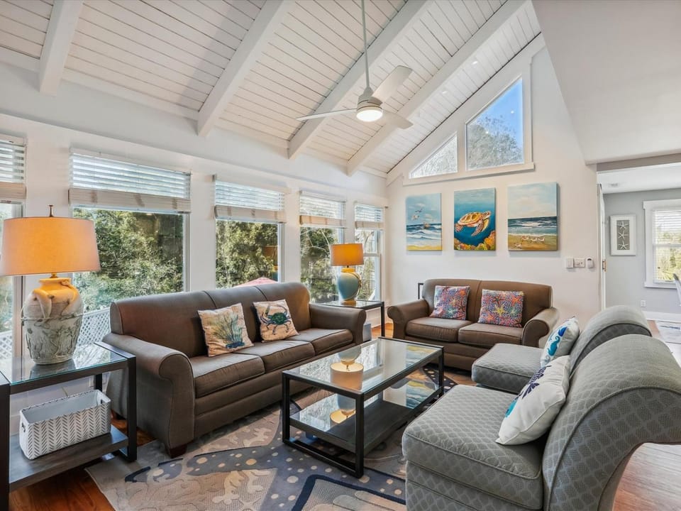 13 Myrtle Lane House in South Forest Beach