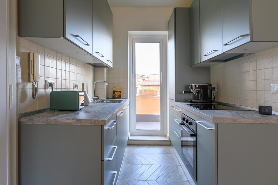 Coffee/tea facilities, Kitchen or kitchenette, dishwasher, toaster