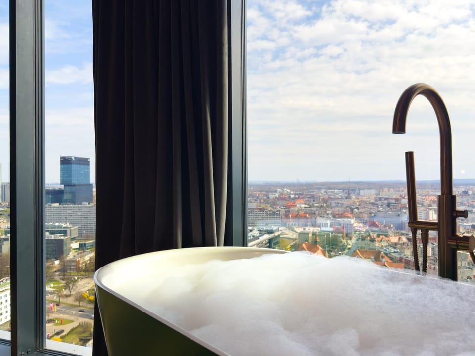 URBAN APARTMENTS Global Skyline TOP 26th FLOOR - Air Condition - Free Garage Apartment in Poland