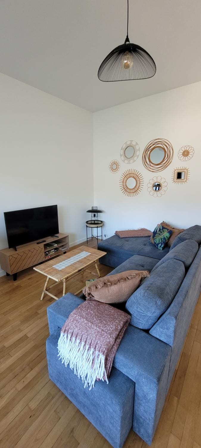 Communal lounge/ TV room, TV and multimedia, Living room