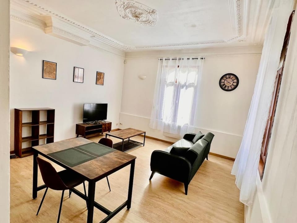 Cozy & Lumineux Apartment in Valenciennes