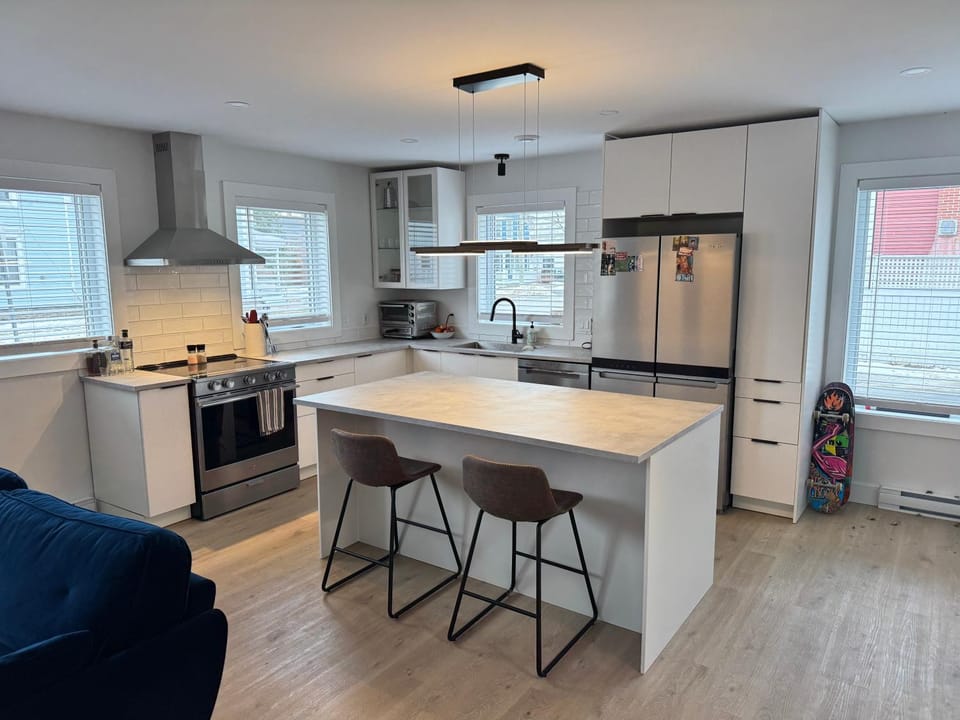 Modern Townhouse Room Vacation rental in Fredericton