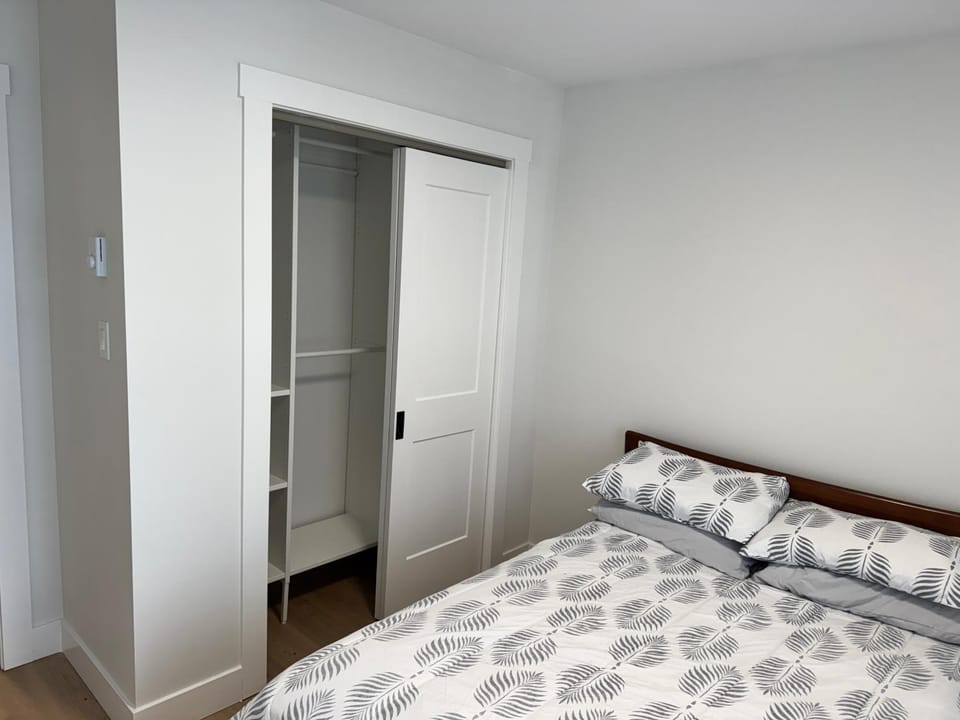 Modern Townhouse Room Vacation rental in Fredericton