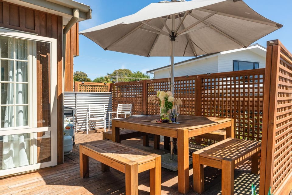 Patio, BBQ facilities, Seating area
