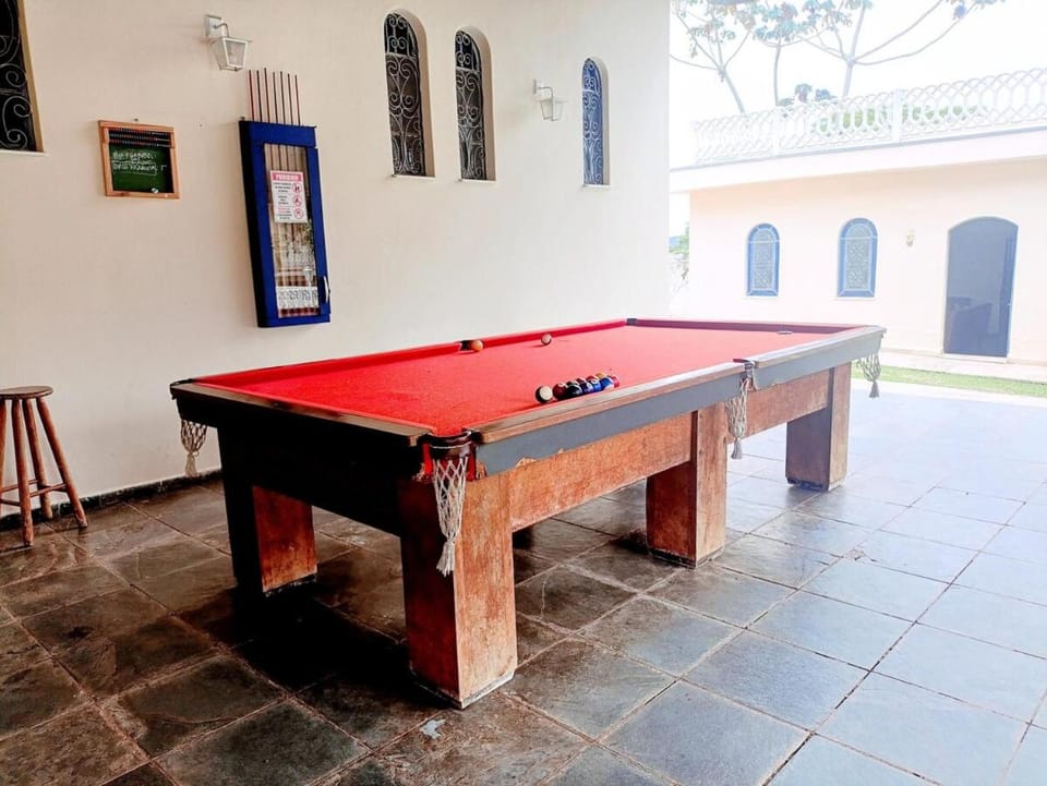 Casa com piscina a 50 min de SP · Casa p/ família e amigos + piscina a 50 min de SP House in State of São Paulo