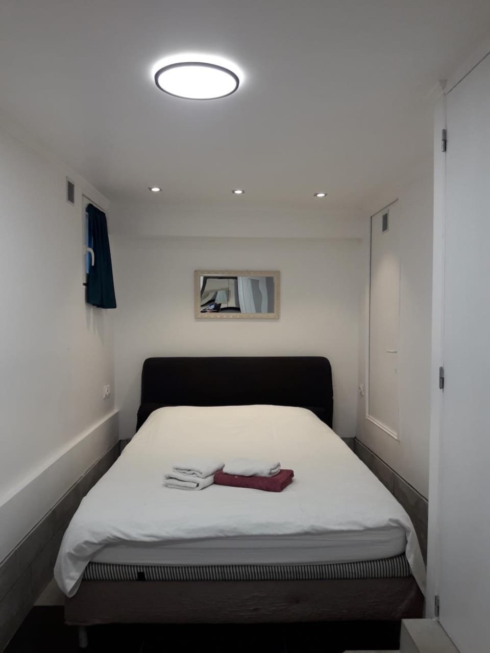 Appartement indépendant 33m carré dans une maison de ville - Blue Apartment in Gagny