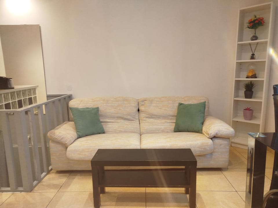 Appartement indépendant 33m carré dans une maison de ville - Blue Apartment in Gagny