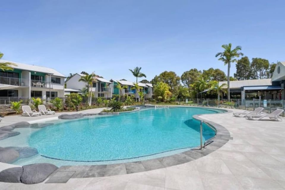 Noosa resort pool paradise close to Noosa river Apartment in Noosaville