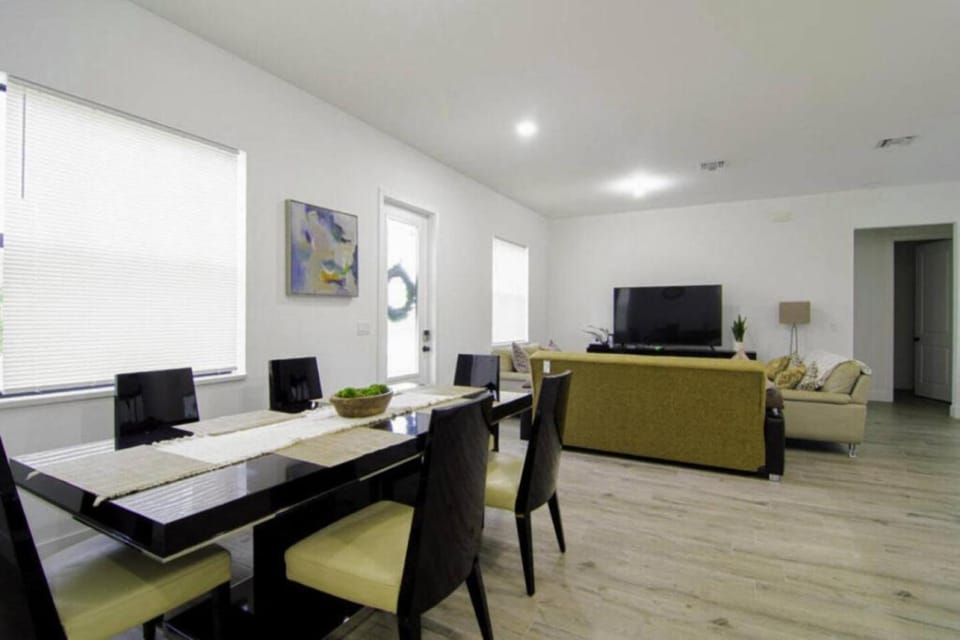 Peaceful Escape in Port Charlotte House in South Gulf Cove