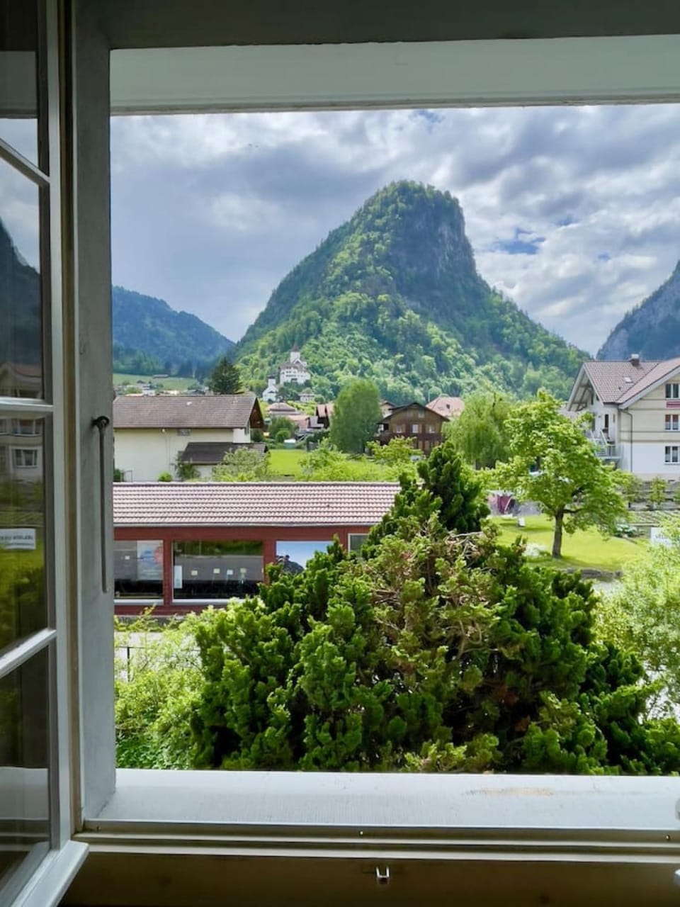 Nearby landmark, Spring, Natural landscape, Mountain view