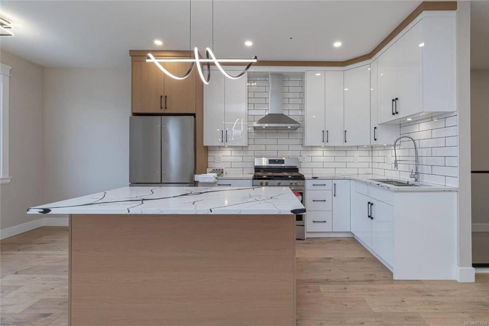Splendid Home in Victoria House in Langford