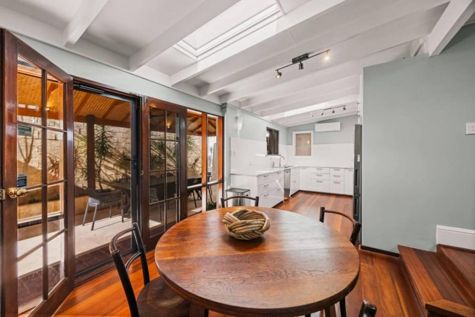 William Murray House Historic Home with Alfreco House in Perth