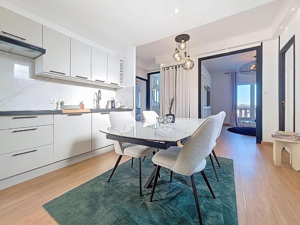 Le Briand Superbe Appartement avec Vue 4 personnes Apartment in Valence
