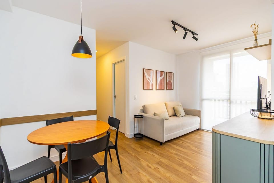 Apartamento de 2q c/ vaga em região nobre -SOU401A Apartment in Curitiba