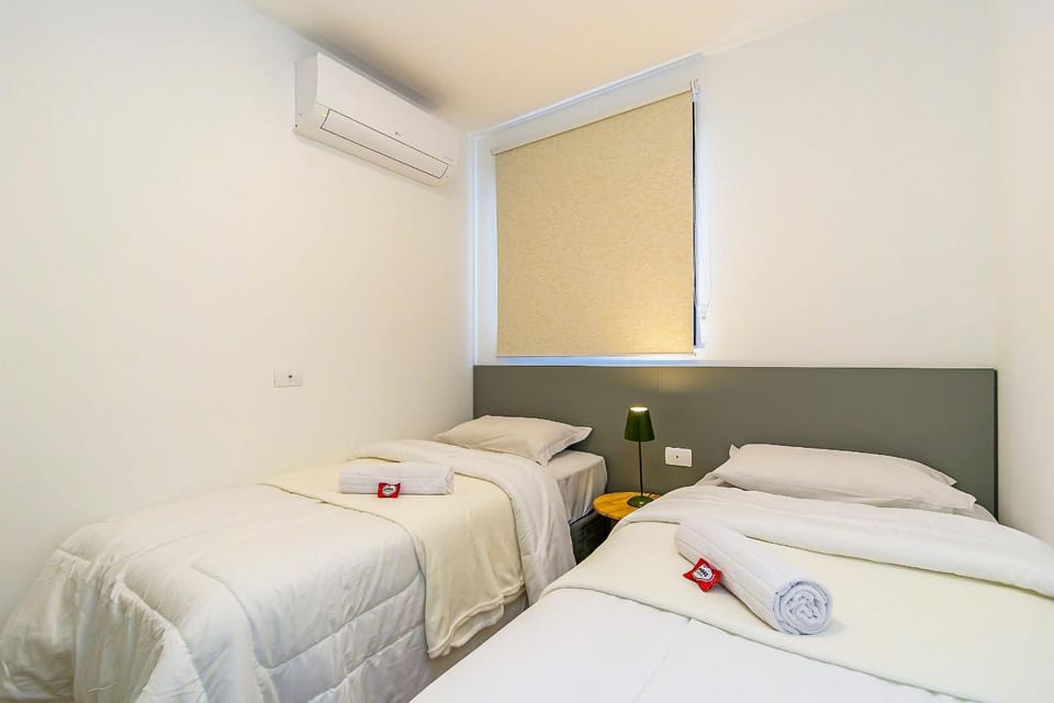 Apartamento de 2q c/ vaga em região nobre -SOU401A Apartment in Curitiba