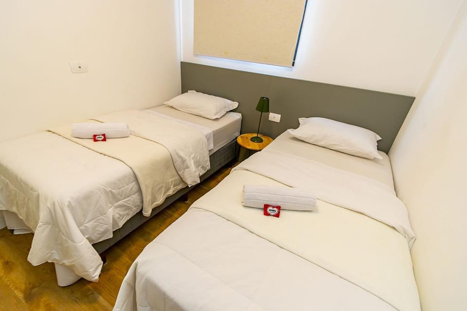 Apartamento de 2q c/ vaga em região nobre -SOU401B Apartment in Curitiba
