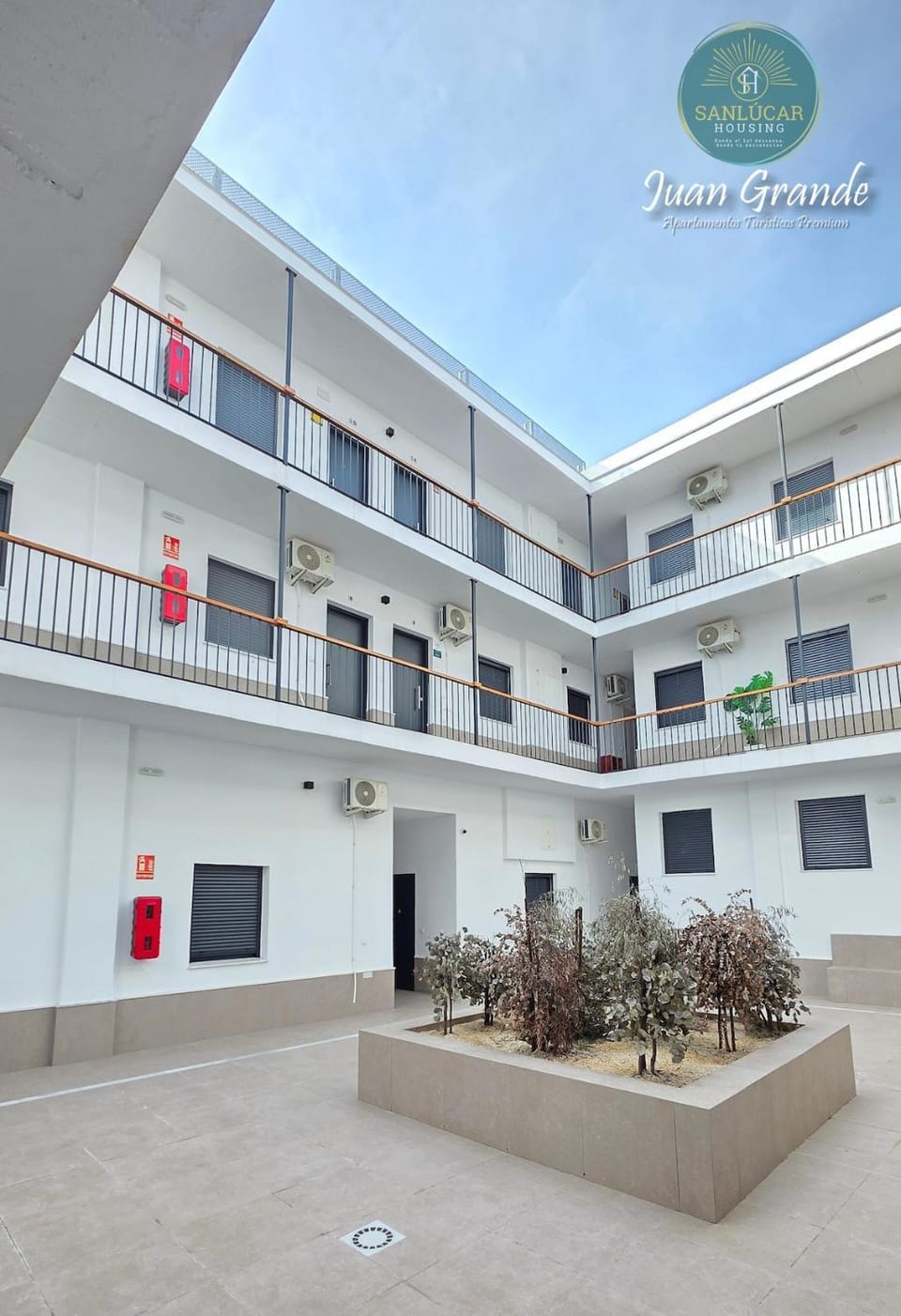 Corrala Juan Grande 6 con patio y garaje by Sanlúcar Housing Apartment in Sanlúcar de Barrameda