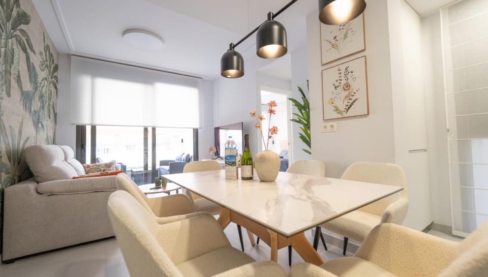 Living room, Dining area