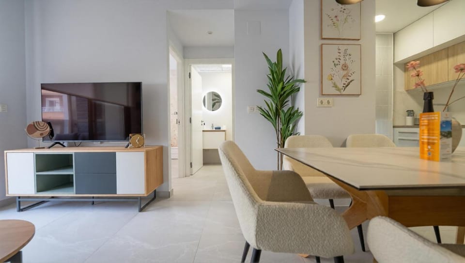 TV and multimedia, Dining area