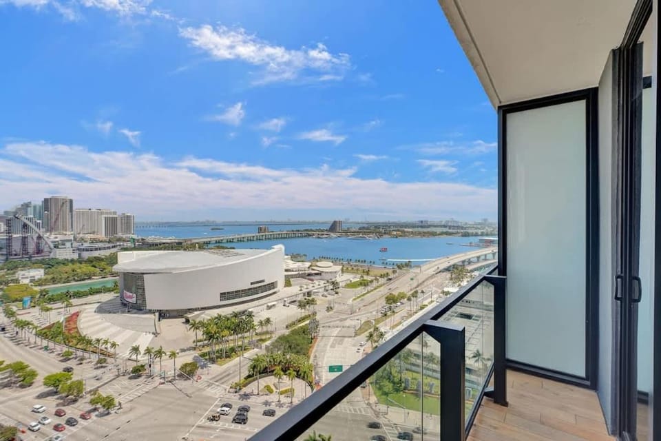 Lux Studio Miami & Bay Views 1602 Apartment in Miami