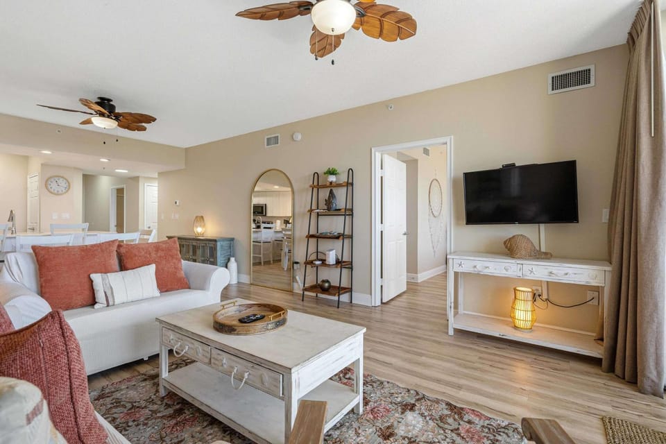 Gulf Front condo with Beach access and shared Pool Apartment in Okaloosa Island
