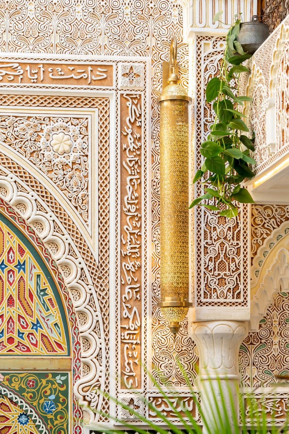 Day, Decorative detail