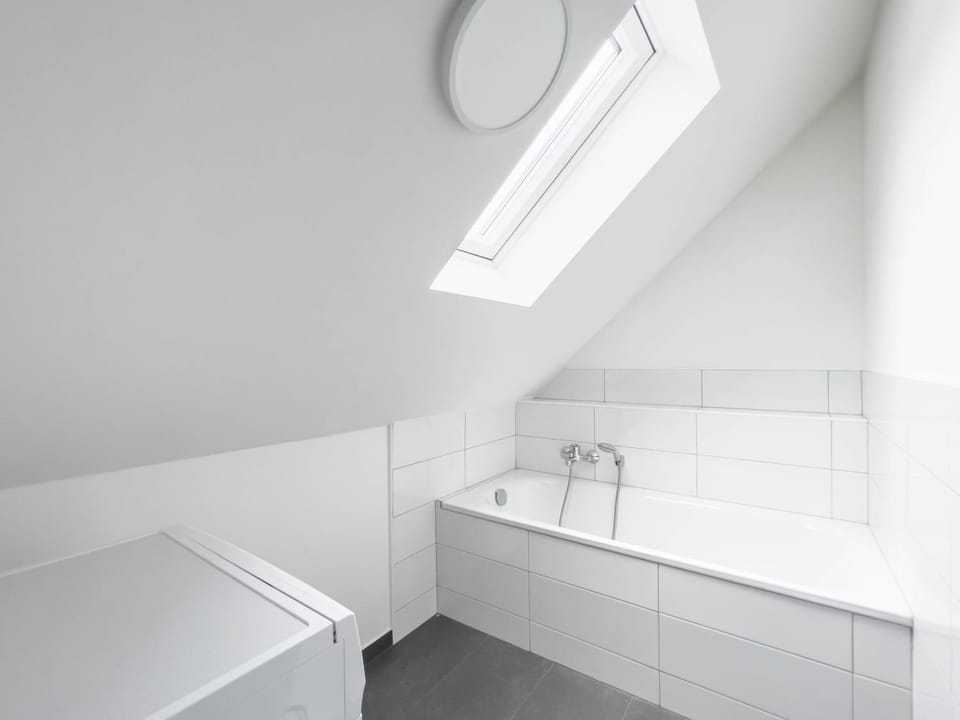 Bathroom, Bath, washing machine