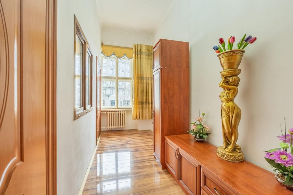 3BR Apartment in Old Town - Self Check-in - Prague 1 - Sleep up to 8 Apartment in Prague