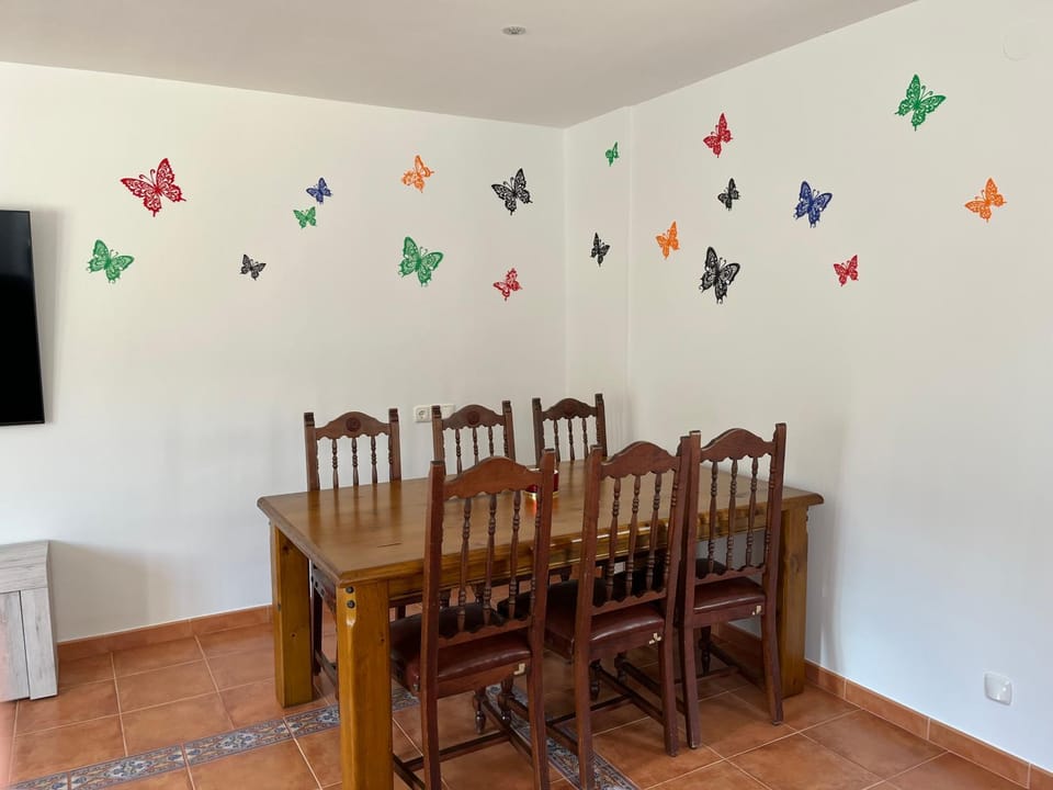 Seating area, Dining area
