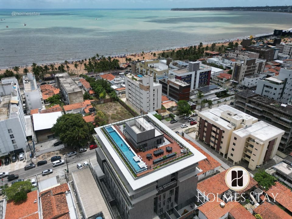 Natural landscape, Beach, Evening entertainment, City view, Sea view, Location, Parking
