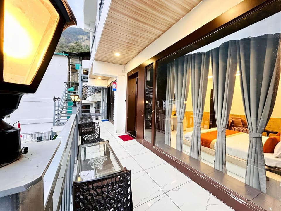 PR Woods - A Four Star Luxury Resort in Nainital Hotel in Uttarakhand