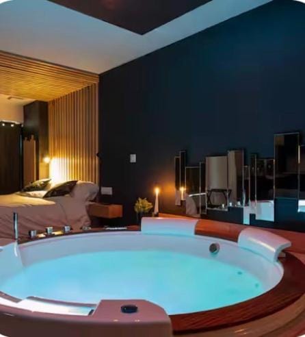Loveroom Lens Apartment hotel in Lens