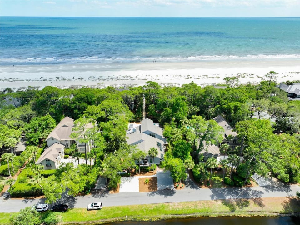 10 East Beach Lagoon by Hilton Head House in Hilton Head Island