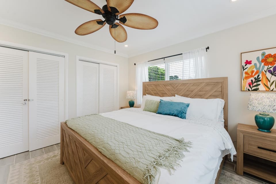 Fabulous 3 bedroom home with huge pool and garden House in Lantana