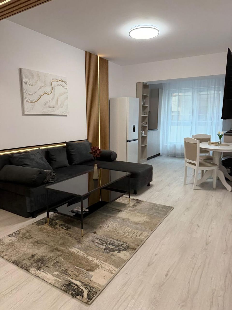 Living room, Seating area, Dining area
