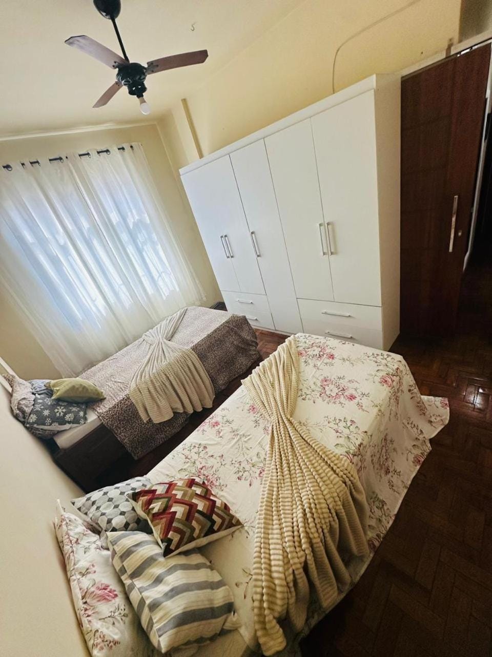 Bed, Photo of the whole room, Bedroom, wardrobe