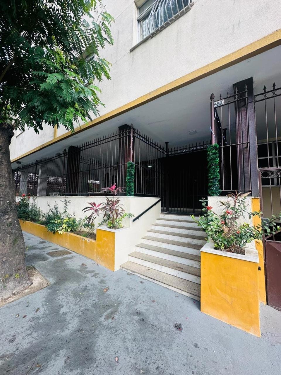 Property building, Facade/entrance