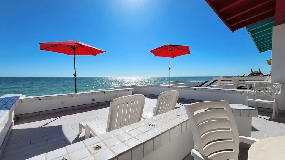 Charming & Cozy Beachfront Condo Las Olas I 19 House in Rocky Point