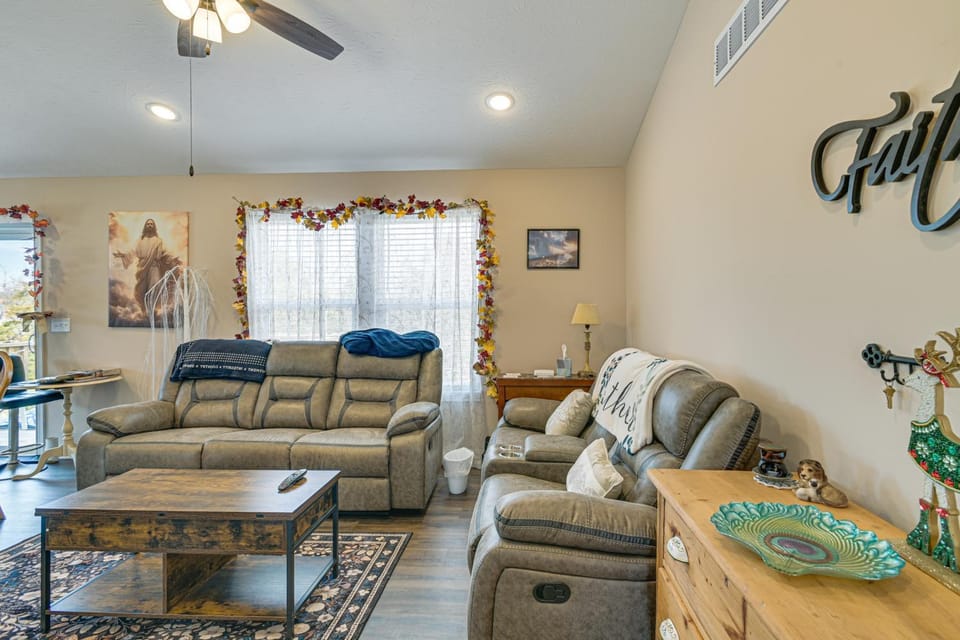 Relax & Reconnect! Family Getaway in Dry Ridge House in Ohio