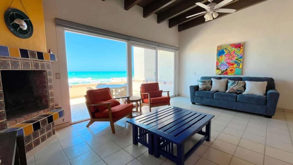 Cozy & Colorful Beachfront Condo Las Olas II 4 House in Rocky Point