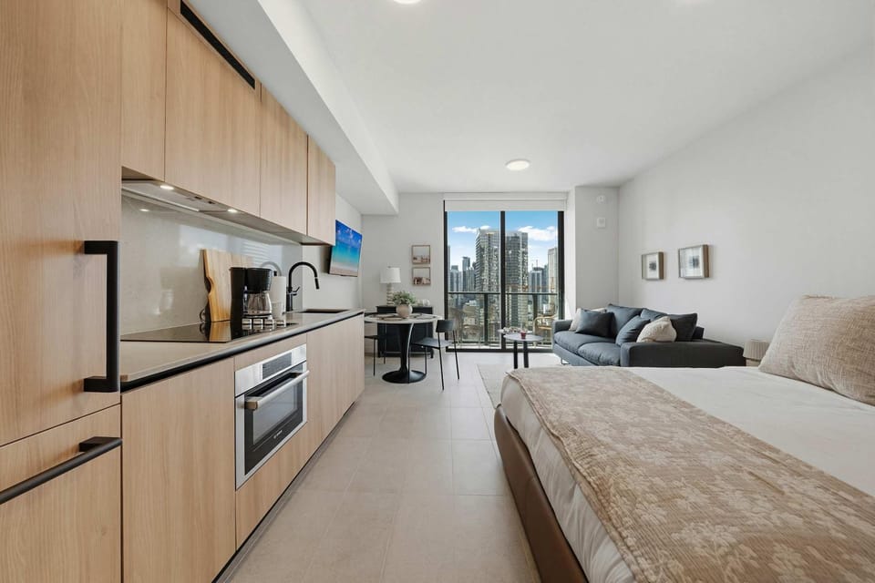 Cielo Studio- Downtown Location and City Views House in Miami