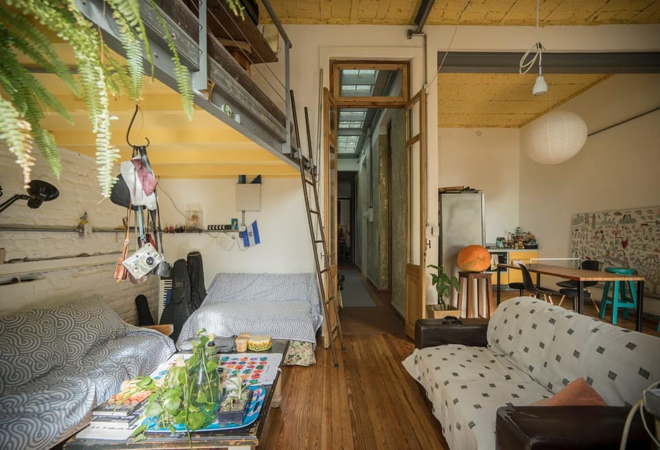Communal lounge/ TV room