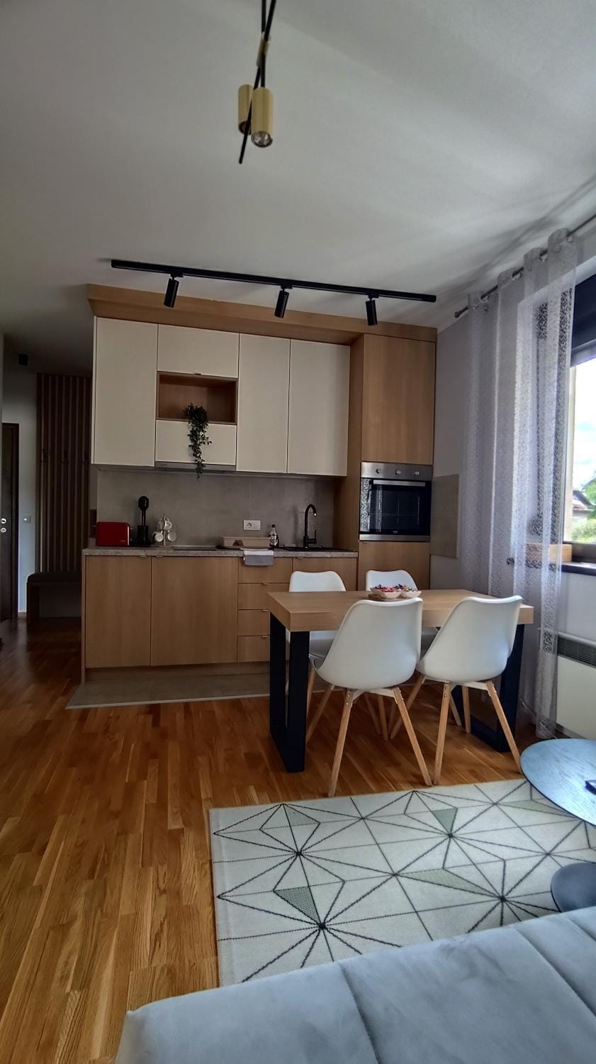 Kitchen or kitchenette, Photo of the whole room, Seating area, Dining area