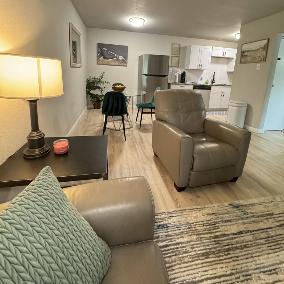 CL Dallas E6 Apartment in Dallas