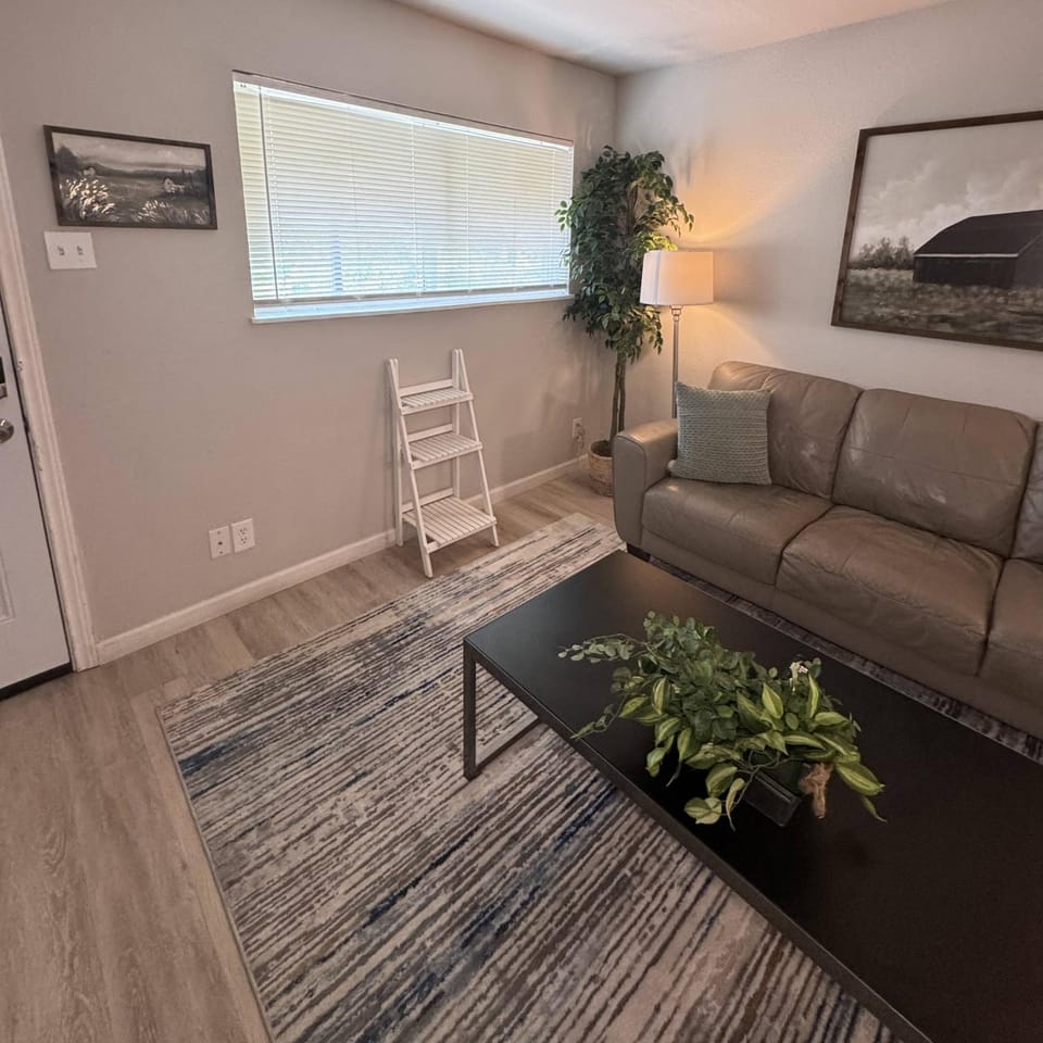 CL Dallas E6 Apartment in Dallas
