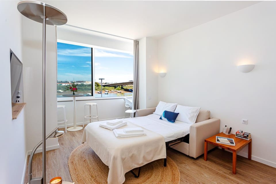Bed, Living room, Photo of the whole room