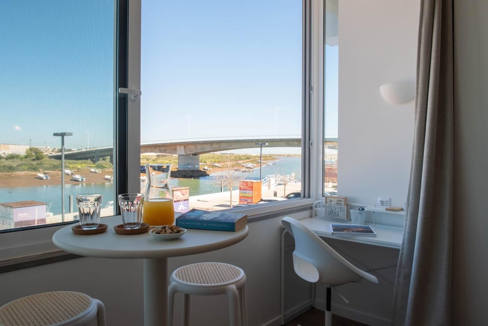 Balcony/Terrace, River view