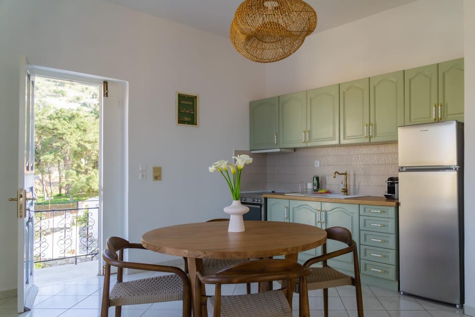 Dining area, oven, stove, kitchen